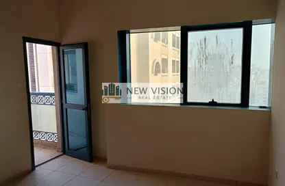 شقة - 2 غرف نوم - 2 حمامات للايجار في ميدان الرولة - منطقة الرولة - الشارقة