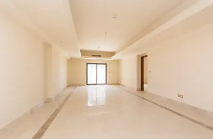 Empty Room image for: Townhouse - 3 Bedrooms - 3 Bathrooms for rent in The Fairmont Palm Residence South - The Fairmont Palm Residences - Palm Jumeirah - Dubai, Image 1