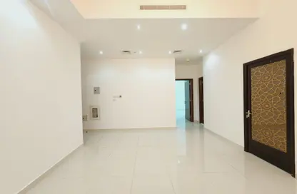 Apartment - 2 Bedrooms - 2 Bathrooms for rent in Al Khan Lagoon - Al Khan - Sharjah