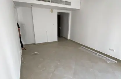 Apartment - 1 Bedroom - 2 Bathrooms for rent in Al Gulayaa - Sharjah Apartment - 1 Bedroom - 2 Bathrooms for rent in Al Gulayaa - Sharjah