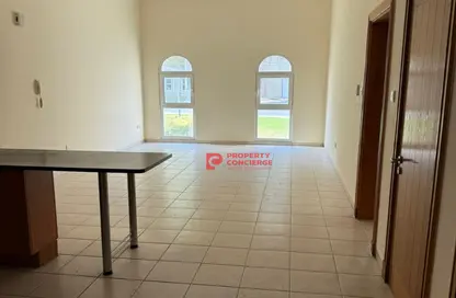 شقة - غرفة نوم - 2 حمامات للبيع في مبنى 108-137 - طراز حديث - ديسكفري غاردنز - دبي
