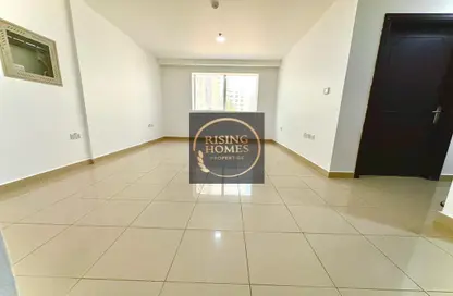 Empty Room image for: Apartment - 1 Bedroom - 2 Bathrooms for rent in Al Ramhan Tower - Tourist Club Area - Abu Dhabi, Image 1
