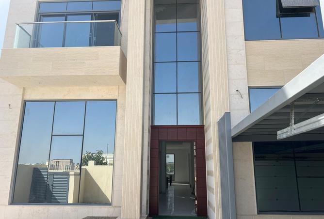 15262400 - Property Image 2