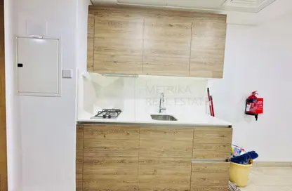 Apartment - Studio - 1 Bathroom for rent in Al Helal Al Zahaby Building 1 - Al Warsan 4 - Al Warsan - Dubai