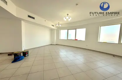 Apartment - 2 Bedrooms - 3 Bathrooms for rent in Blue Tower - Sheikh Zayed Road - Dubai
