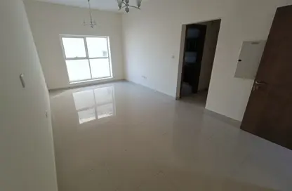 شقة - غرفة نوم - 2 حمامات للايجار في مبني الورقاء 1 - الورقاء 1 - الورقاء - دبي