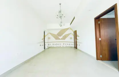 Apartment - 1 Bedroom - 2 Bathrooms for rent in Jumeirah Garden City - Al Satwa - Dubai