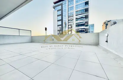 Apartment - 1 Bedroom - 2 Bathrooms for rent in Jumeirah Garden City - Al Satwa - Dubai