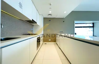 Kitchen image for: Apartment - 1 Bedroom - 2 Bathrooms for rent in Marafid Tower - Najmat Abu Dhabi - Al Reem Island - Abu Dhabi, Image 1