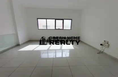 Apartment - 2 Bedrooms - 2 Bathrooms for rent in Palm Tower 3 - Palm Towers - Al Majaz - Sharjah