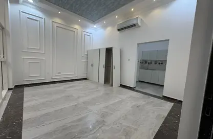 Apartment - Studio - 1 Bathroom for rent in Madinat Al Riyad - Abu Dhabi