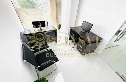 مكتب - استوديو - 1 حمام للايجار في لولو سنتر - منطقة حديقة الكرامة - الكرامة - دبي