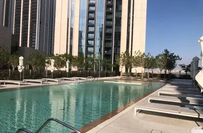 صورة لـ حوض سباحة شقة - 2 غرف نوم - 2 حمامات للايجار في برج كريك جيت ١ - بوابة الخور - ميناء خور دبي (ذا لاجونز) - دبي ، صورة رقم 1