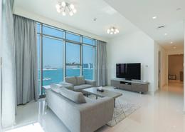 Living Room image for: Apartment - 2 bedrooms - 2 bathrooms for rent in Beach Vista - EMAAR Beachfront - Dubai Harbour - Dubai, Image 1