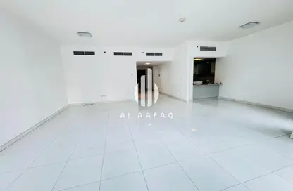 شقة - 3 غرف نوم - 4 حمامات للايجار في مجمع الريان - النهدة - الشارقة