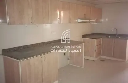 شقة - 2 غرف نوم - 3 حمامات للايجار في دار المجاز - شارع جمال عبد الناصر - المجاز - الشارقة