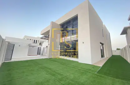 Villa - 4 Bedrooms - 5 Bathrooms for rent in West Yas - Yas Island - Abu Dhabi
