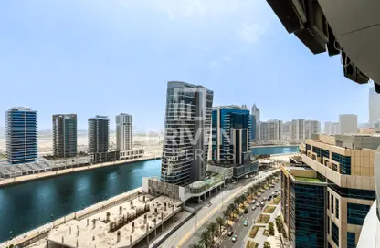 شقة - 1 حمام للايجار في داماك ماجستين - الخليج التجاري - دبي