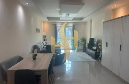 Apartment - 1 Bedroom - 2 Bathrooms for rent in Green Park - Jumeirah Village Triangle - Dubai