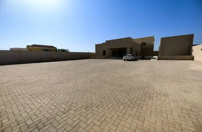 Villa - 4 Bedrooms - 5 Bathrooms for rent in Al Riffa - Ras Al Khaimah