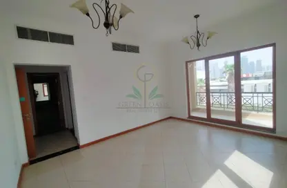 فيلا - 4 غرف نوم - 4 حمامات للايجار في فلل الجميرا 1 - جميرا 1 - الجميرا - دبي