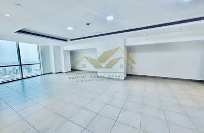 شقة - 2 غرف نوم - 2 حمامات للايجار في بلو تاور - شارع الشيخ زايد - دبي