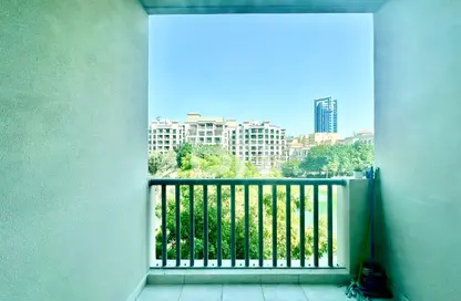 Apartment - Studio - 1 Bathroom for rent in The Links Canal Apartments - The Links - The Views - Dubai