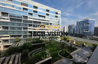 شقة - 2 غرف نوم - 3 حمامات للايجار في مساكن لامار - برج السيف - شاطئ الراحة - أبوظبي