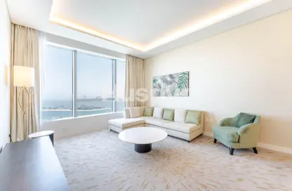 Apartment - 1 Bedroom - 2 Bathrooms for sale in The Palm Tower - Palm Jumeirah - Dubai