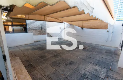 Villa - 4 Bedrooms - 4 Bathrooms for rent in Khalidiya Centre - Cornich Al Khalidiya - Al Khalidiya - Abu Dhabi