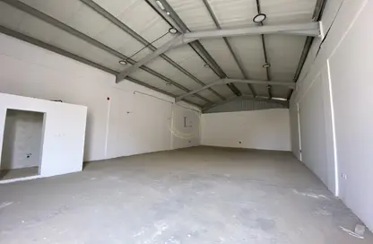 Warehouse - Studio - 1 Bathroom for rent in Wadi AL AIN 1 - Al Noud - Al Ain