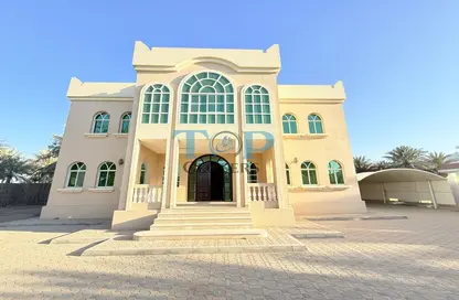 فيلا - 4 غرف نوم - 7 حمامات للايجار في السروج - العين