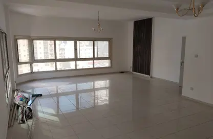 Apartment - 2 Bedrooms - 2 Bathrooms for rent in Al Majaz Tower - Al Majaz - Sharjah