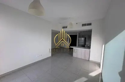 Empty Room image for: Apartment - 2 Bedrooms - 2 Bathrooms for rent in Green Diamond 1 B - Green Diamond 1 - Arjan - Dubai, Image 1
