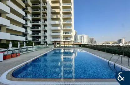 شقة - غرفة نوم - 2 حمامات للبيع في عزيزي شياستا ريزيدنسز - الفرجان - دبي