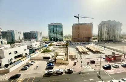 شقة - 1 حمام للايجار في البرج الأسباني - مدينة دبي الرياضية - دبي