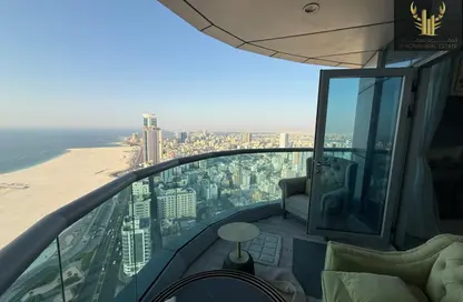 شقة - 2 غرف نوم - 3 حمامات للايجار في مساكن كورنيش عجمان - طريق كورنيش عجمان - عجمان