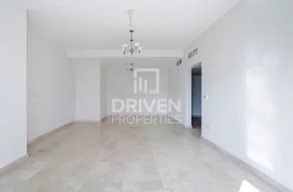 Apartment - 3 Bedrooms - 4 Bathrooms for sale in KG Tower - Dubai Marina - Dubai
