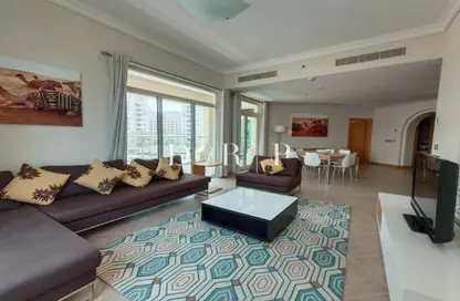 Apartment - 3 Bedrooms - 3 Bathrooms for rent in Al Das - Shoreline Apartments - Palm Jumeirah - Dubai