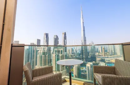 Apartment - 3 Bedrooms - 4 Bathrooms for sale in Vida Residence Downtown - Downtown Dubai - Dubai