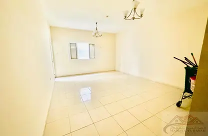 Apartment - 1 Bedroom - 2 Bathrooms for rent in Muwaileh 29 Building - Muwaileh - Sharjah