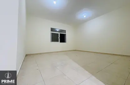Apartment - 2 Bedrooms - 2 Bathrooms for rent in Al Muroor Building - Sultan Bin Zayed the First Street - Muroor Area - Abu Dhabi