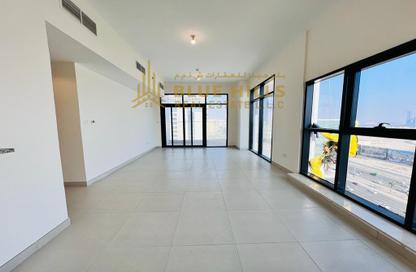 شقة - 2 غرف نوم - 3 حمامات للايجار في حديقة الوليد - الجداف - دبي