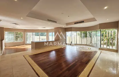 Villa - 5 Bedrooms - 6 Bathrooms for rent in Jumeirah 3 Villas - Jumeirah 3 - Jumeirah - Dubai