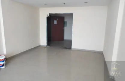 Apartment - 1 Bedroom - 2 Bathrooms for rent in Al Khail Tower 2 - Al Khail Towers - Ajman Downtown - Ajman