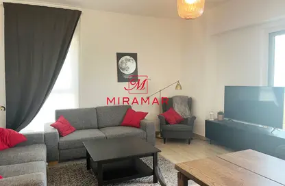 Apartment - 3 Bedrooms - 4 Bathrooms for sale in Waters Edge - Yas Island - Abu Dhabi
