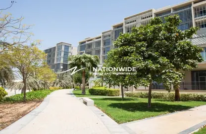 Apartment - 3 Bedrooms - 4 Bathrooms for rent in Building C - Al Zeina - Al Raha Beach - Abu Dhabi