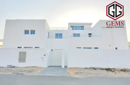 Villa - 6 Bedrooms - 7 Bathrooms for rent in Nad Al Sheba 4 - Nad Al Sheba - Dubai Villa - 6 Bedrooms - 7 Bathrooms for rent in Nad Al Sheba 4 - Nad Al Sheba - Dubai