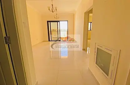 Apartment - 1 Bedroom - 2 Bathrooms for rent in Muwaileh 29 Building - Muwaileh - Sharjah