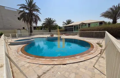 Villa - 4 Bedrooms - 4 Bathrooms for rent in Umm Suqeim 1 Villas - Umm Suqeim 1 - Umm Suqeim - Dubai